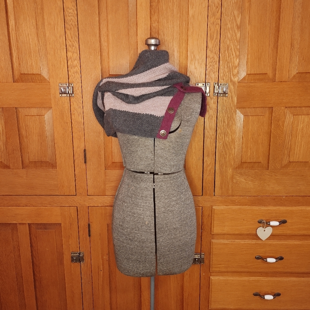 Noonday Collection 100% alpaca soft & slouchy button infinity scarf